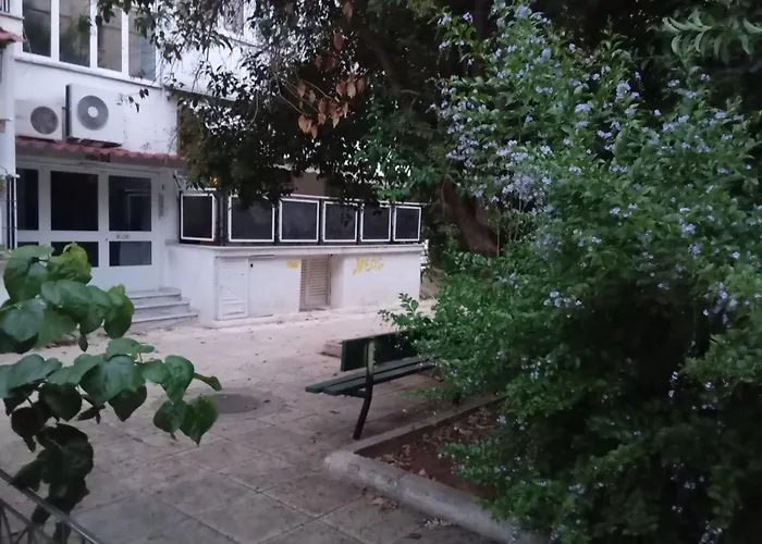 Very Comfortable, Close To Acropolis