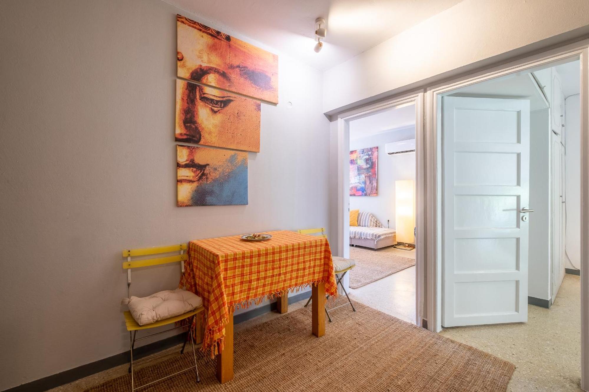 Very Comfortable, Close To Acropolis Athens
