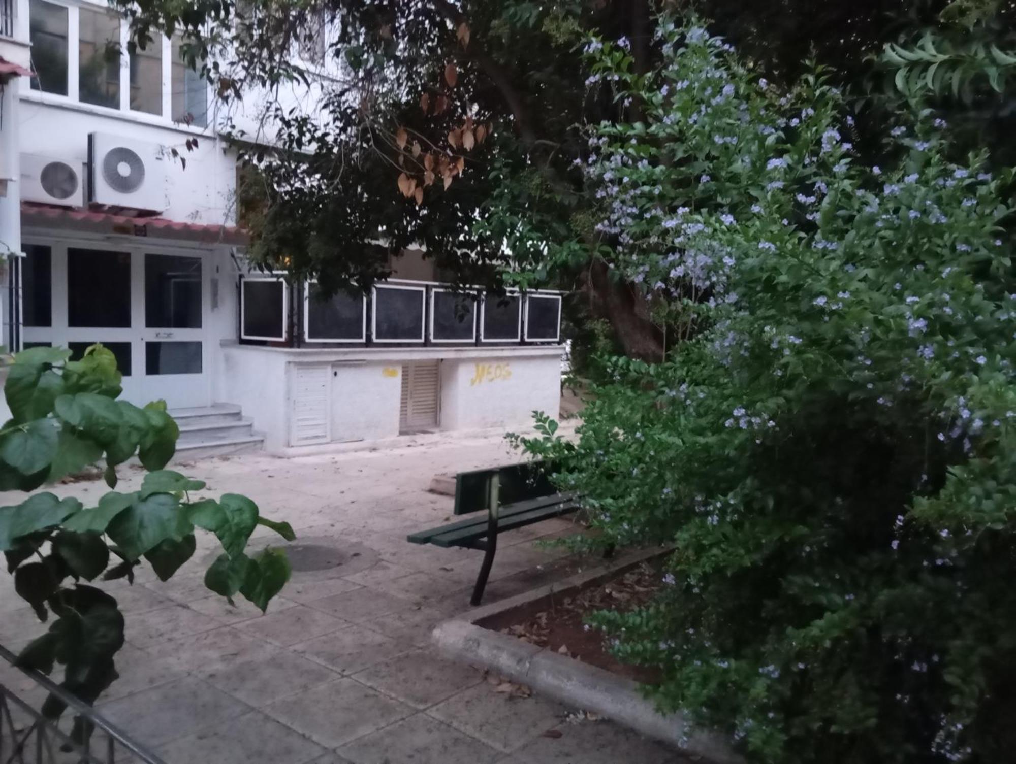 Very Comfortable, Close To Acropolis Apartment