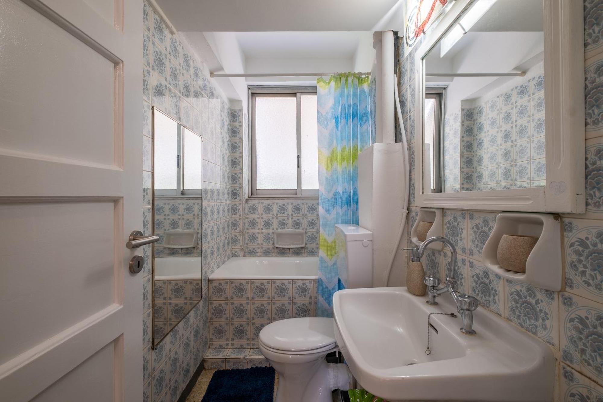 Very Comfortable, Close To Acropolis Apartment Athens